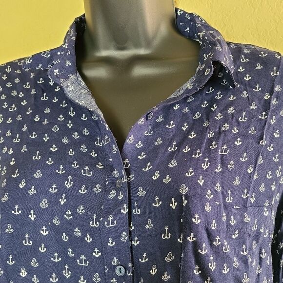 Pull & Bear Long Sleeve Button Down Anchor Top - Picture 2 of 8